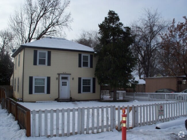Building Photo - 615 E Krall St Unit 2 Rental