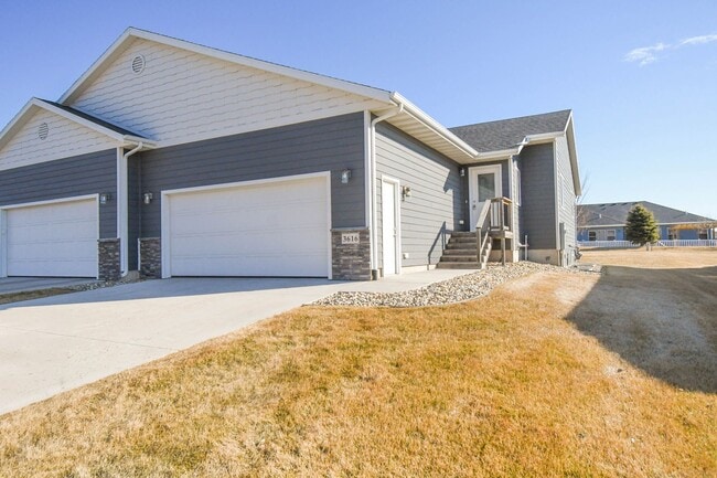 Photo - 3616 S Outfield Cir