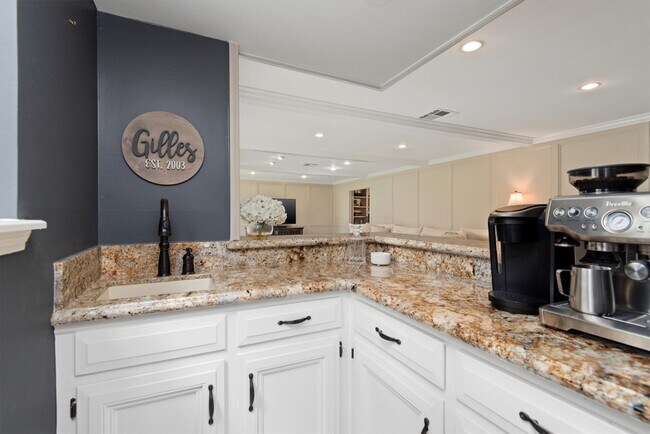 Photo - 16130 Hexham Dr