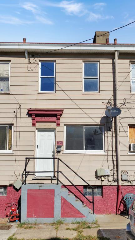 Building Photo - 5409 1/2 Carnegie St 15201 Rental