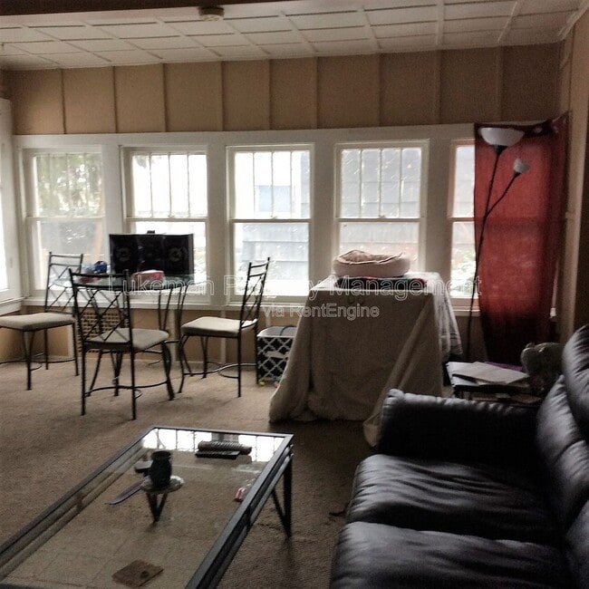 Photo - 720 Village St Unit 2