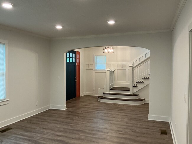 342 Division Ave