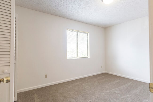 Longview Oaks Apartments