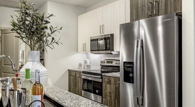 Building Photo - 7100 Uvalde Rd Unit 10307 Rental