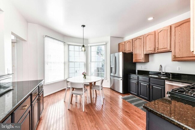 Photo - 46342 Summerhill Pl