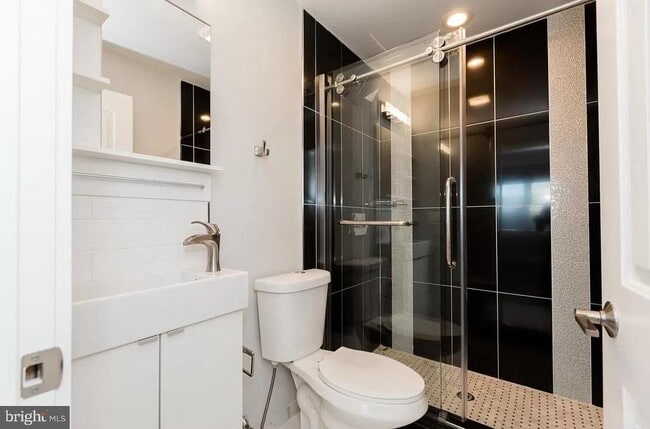 Photo - 2564 Frankford Ave Unit 2