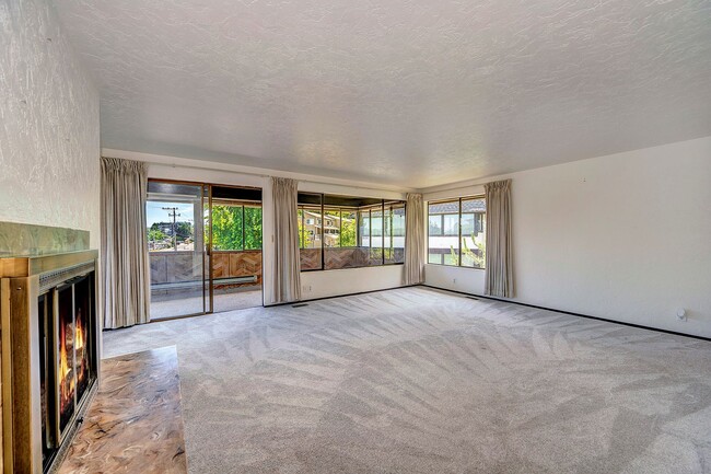 Photo - 3642 NE 155th St