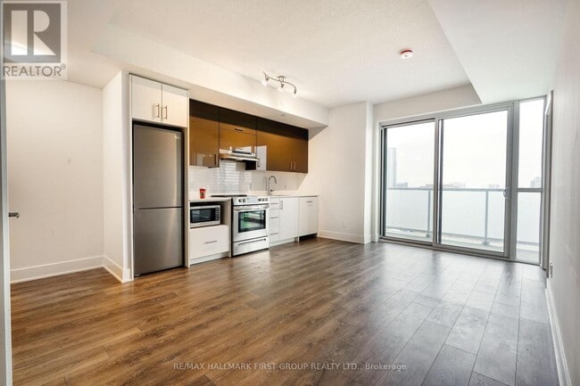 Photo - 188 Fairview Mall Dr Unit 1015