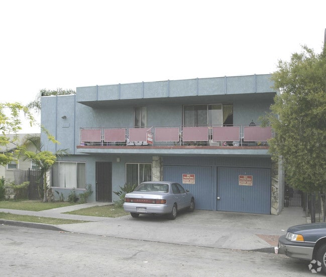 1036 Saint Louis Ave