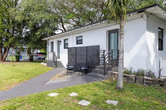 Building Photo - 98 NW 52nd St Rental
