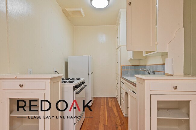 Photo - Cozy Studio with Tons of Natural Light, Sp... Unit 303