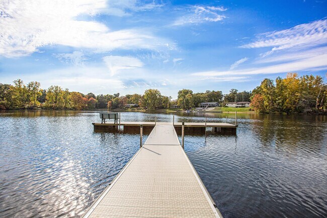 Lake Forest Apartment Homes