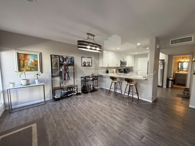 Photo - 7920 E Arlington Rd