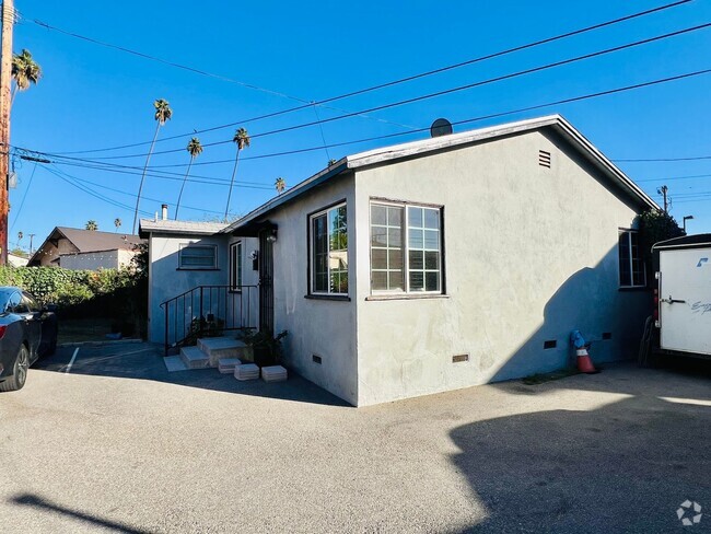 Building Photo - El Sereno Ave Unit 3546 1/2 El Sereno Ave Rental