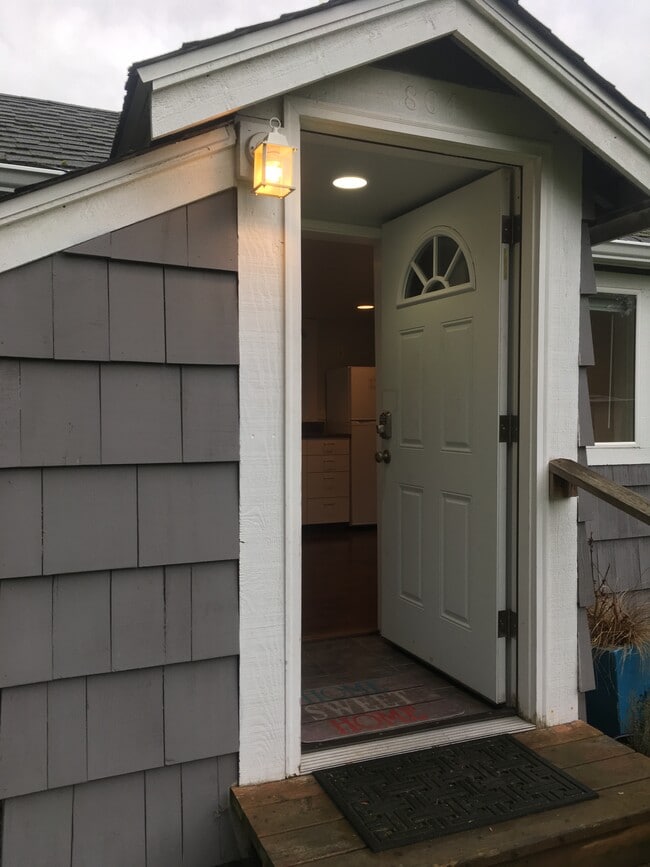 Photo - 804 E Magnolia Ave