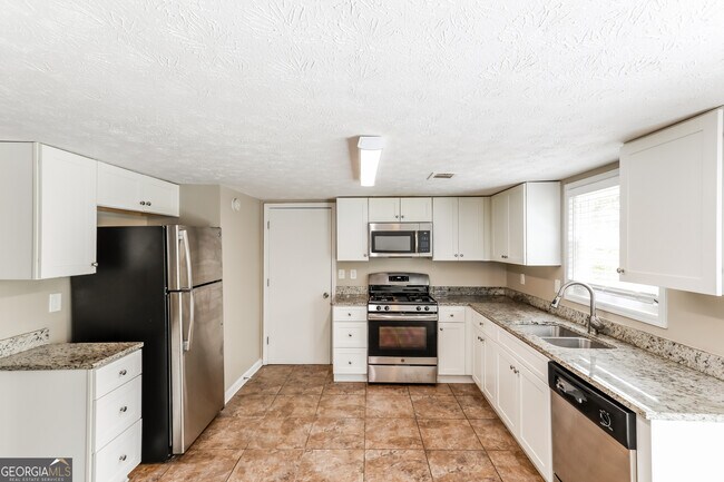 Photo - 3618 Chinaberry Ln