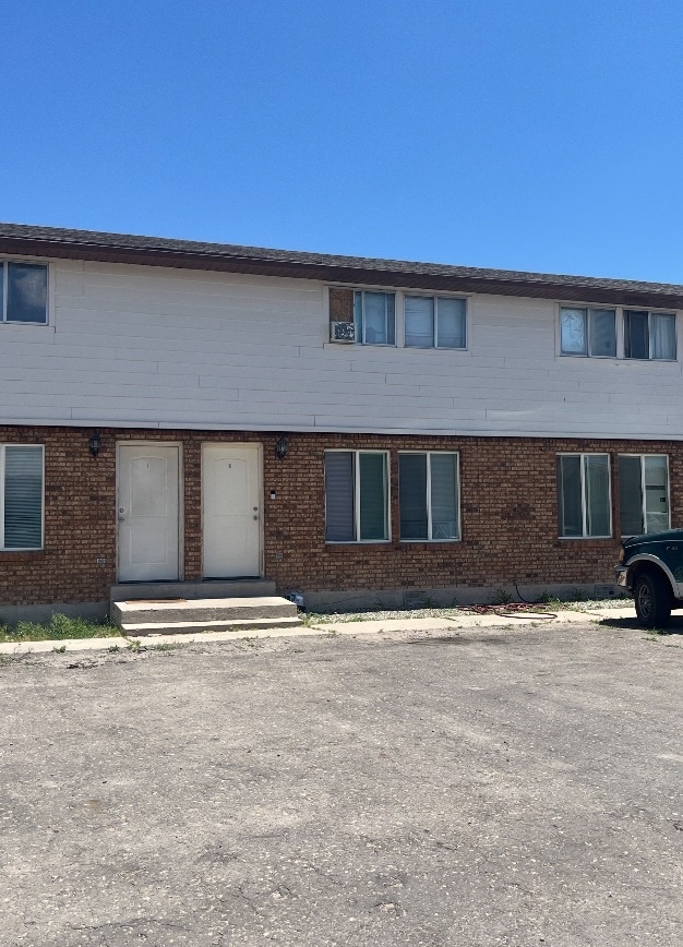 Building Photo - Vernal 4 Plex Unit 1 Rental