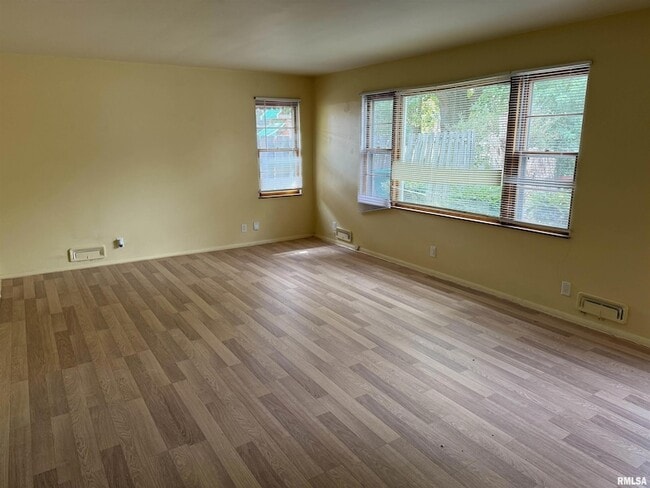 Photo - 2944 S 5th St