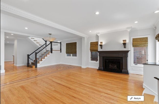 Photo - 4 bedroom in Chicago IL 60614 Unit 1