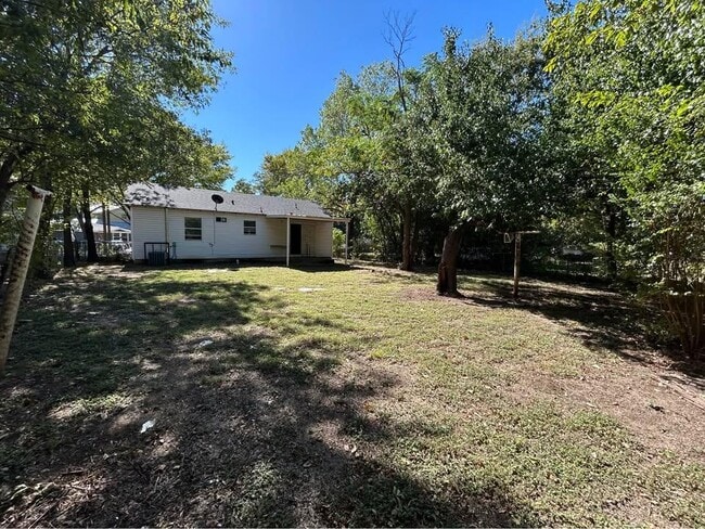 Photo - 8403 Tackett St