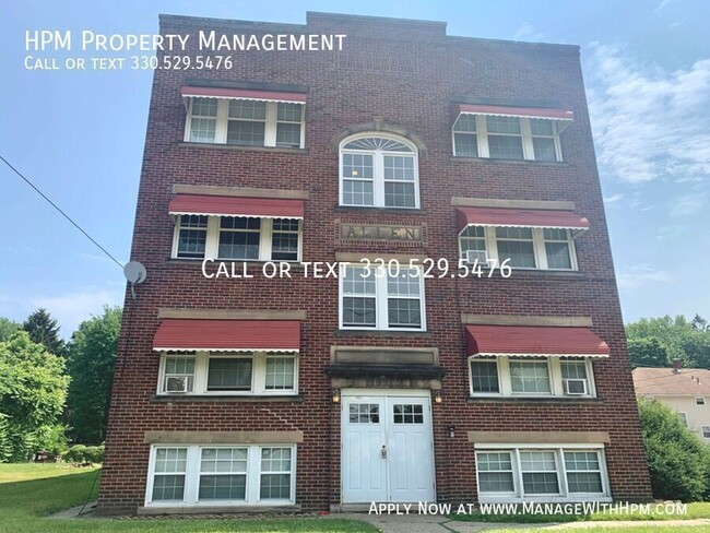 Building Photo - 1700 Fulton Rd NW Unit 7