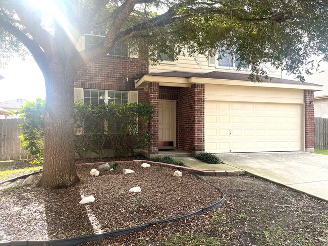 4 Bedroom 2 1/2 Bath in Cibolo! - 4 Bedroom 2 1/2 Bath in Cibolo! Casa