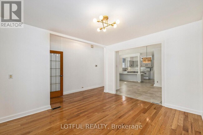 Photo - 30 Foster St