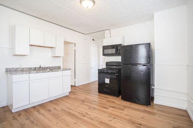 Photo - 19 Ellen Ave Unit 3L