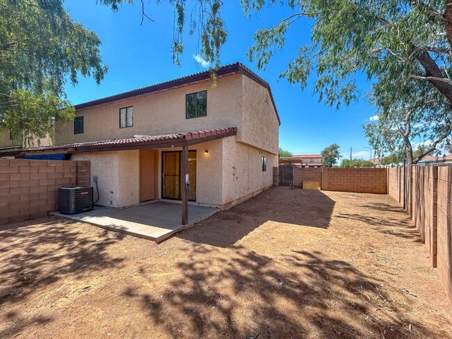 6134 E Glencove St Unit 1