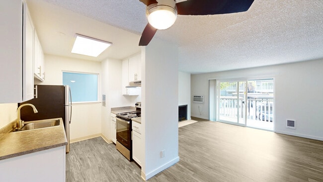 Photo - 521 Alameda del Prado Unit 324