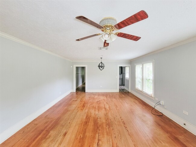 Photo - 508 W Lang St