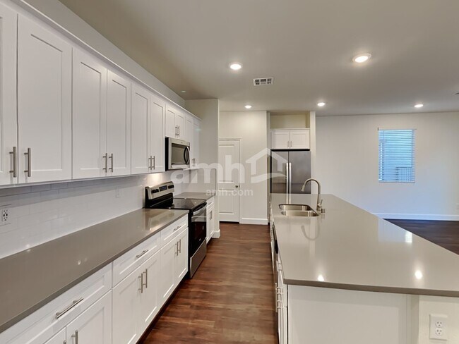 575 Lotus Land Ave