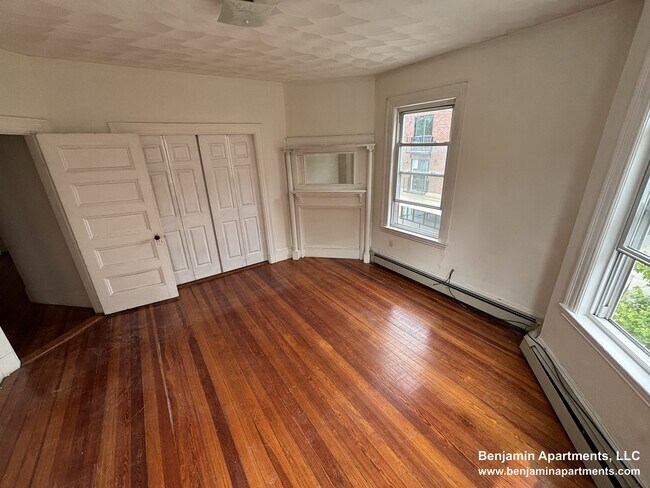 Photo - 77 Walnut St Unit 2