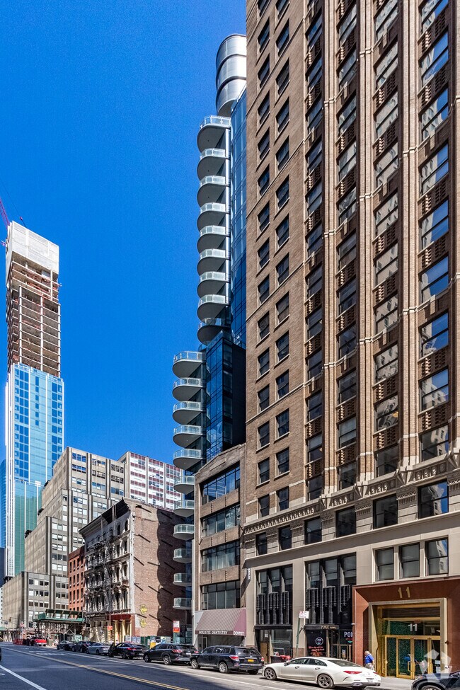 Photo - Iris Tribeca