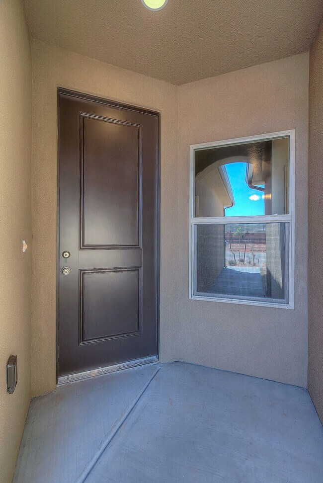 Photo - 4 Bedroom End Unit in Sienna Hills! Small Dog Friendly!