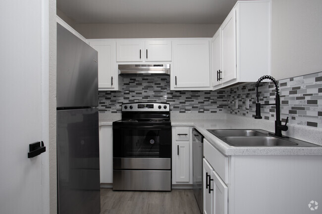 Metro Tucson * Newly Remodeled Units* - Metro Tucson * Newly Remodeled Apartments Units*