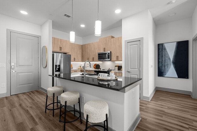 2BR, 2BA - 1,080SF - Kitchen