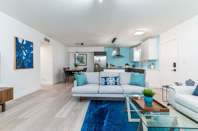 living room - 261 Deer Creek Blvd Unit Modern villa 123