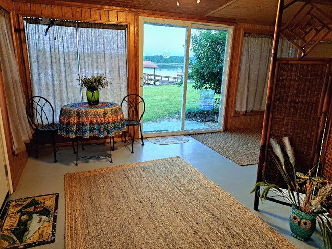 Photo - 7937 Spring Creek Dr