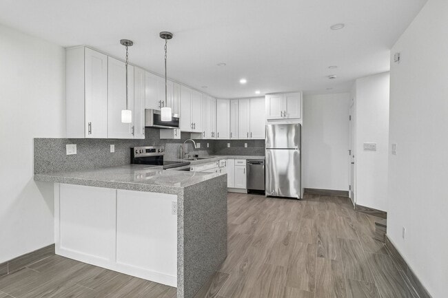 Photo - 2065 Poplar Rd Unit 508