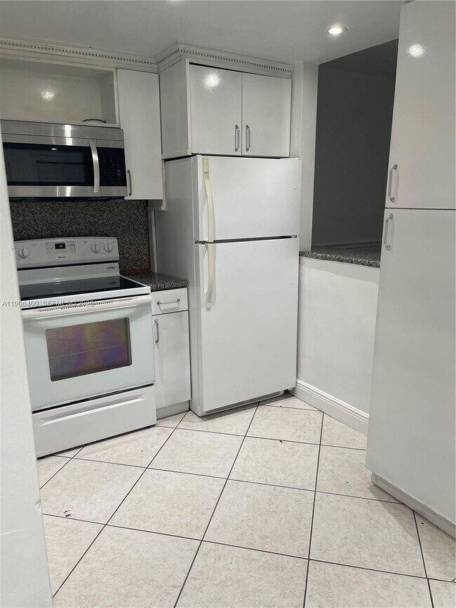 Photo - 7505 SW 82nd St Unit 117