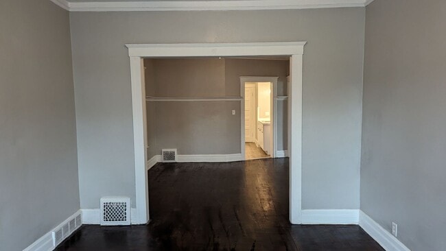 Photo - 536 Holbrook St Unit 1