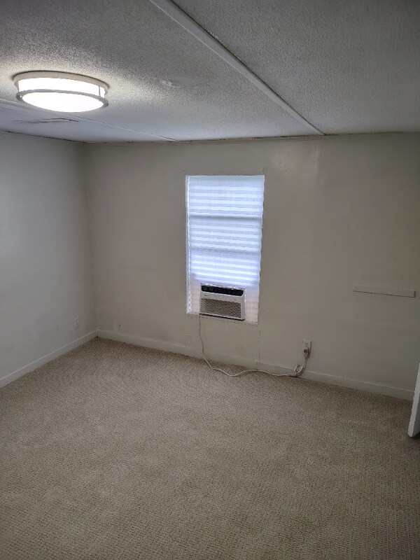 Photo - 128 SE Guinevere Ct