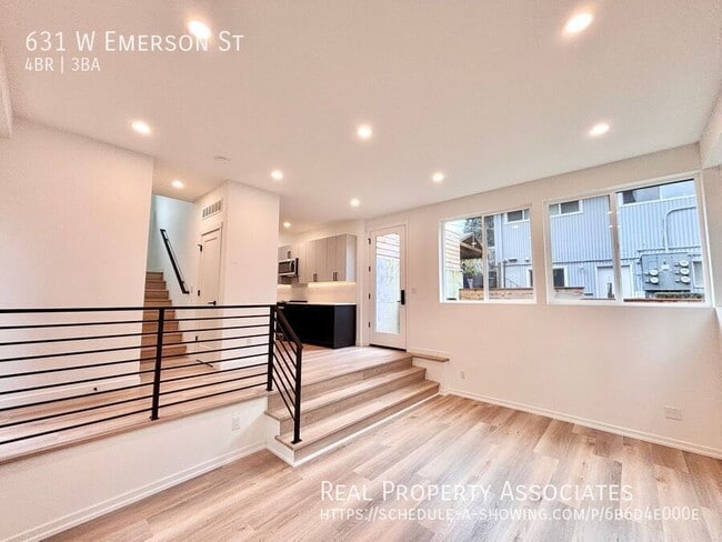 Photo - 631 W Emerson St