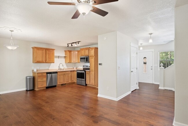 Photo - 408 Sunny Slope Dr