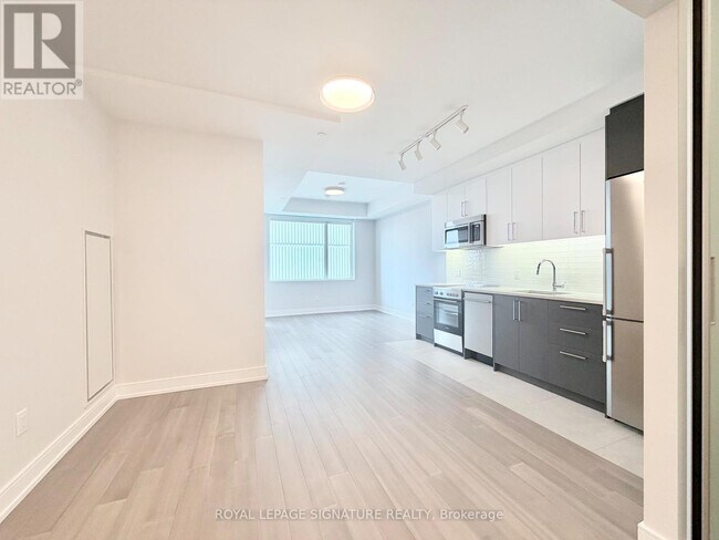 Photo - 664 Spadina Ave. Unité 504