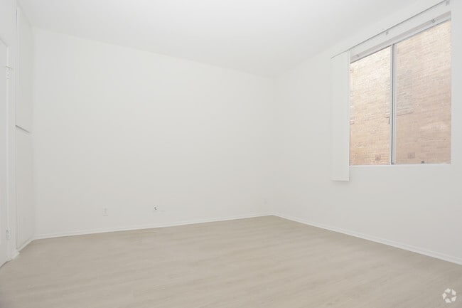 1BR, 1BA - 675 SF