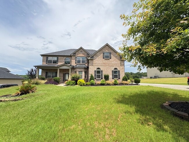 Beautiful 5 Bedroom Home with Massive Walk... - Beautiful 5 Bedroom Home with Massive Walk...