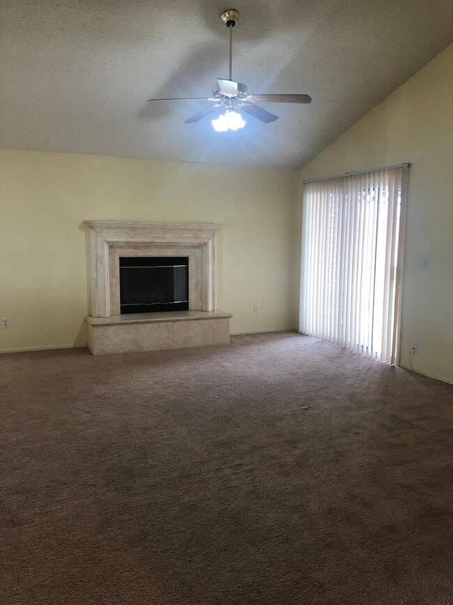 Photo - 21163 Conklin Blvd