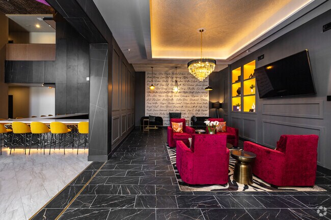 Bar + Bistro - Mckenzie